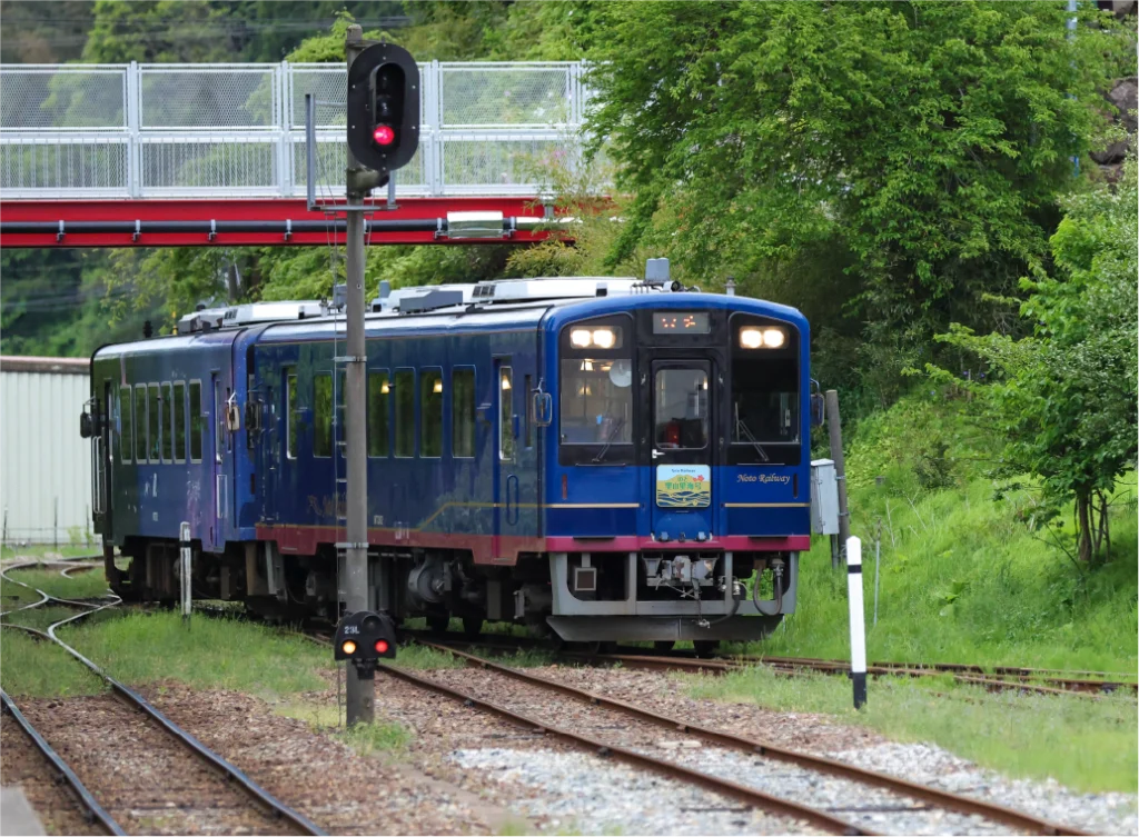 北陸を元気に！プロジェクト能登は、待っている。── 水族館も、列車も、人も、みんな　のサムネイル